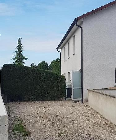 L Atelier Apartment Courtisols Exterior photo